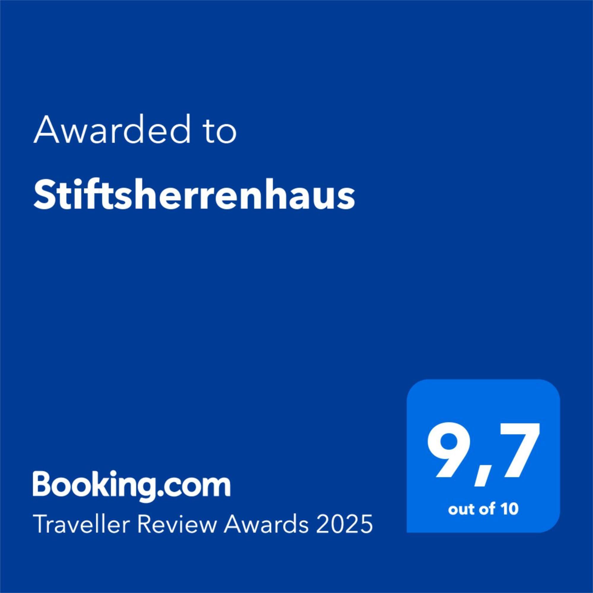 Stiftsherrenhaus Munstermaifeld Экстерьер фото