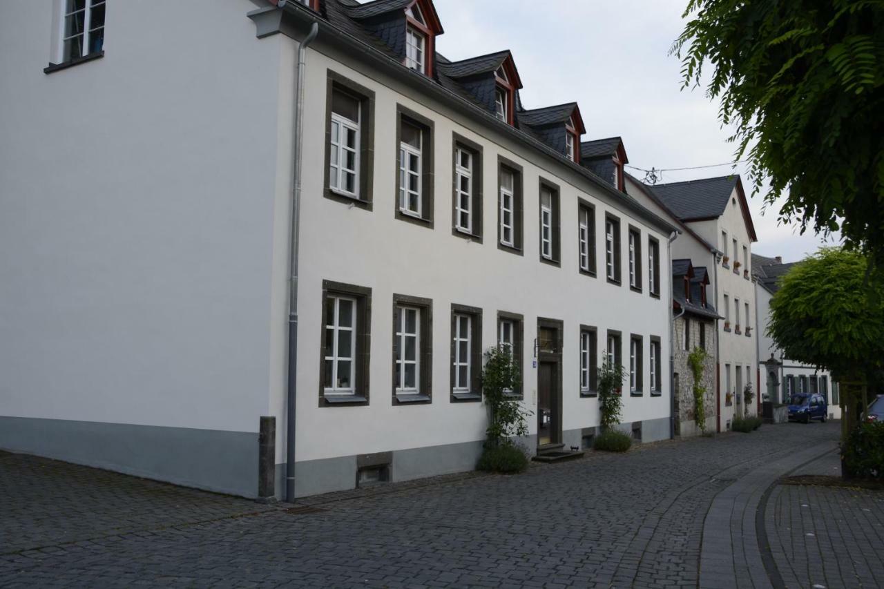 Stiftsherrenhaus Munstermaifeld Экстерьер фото