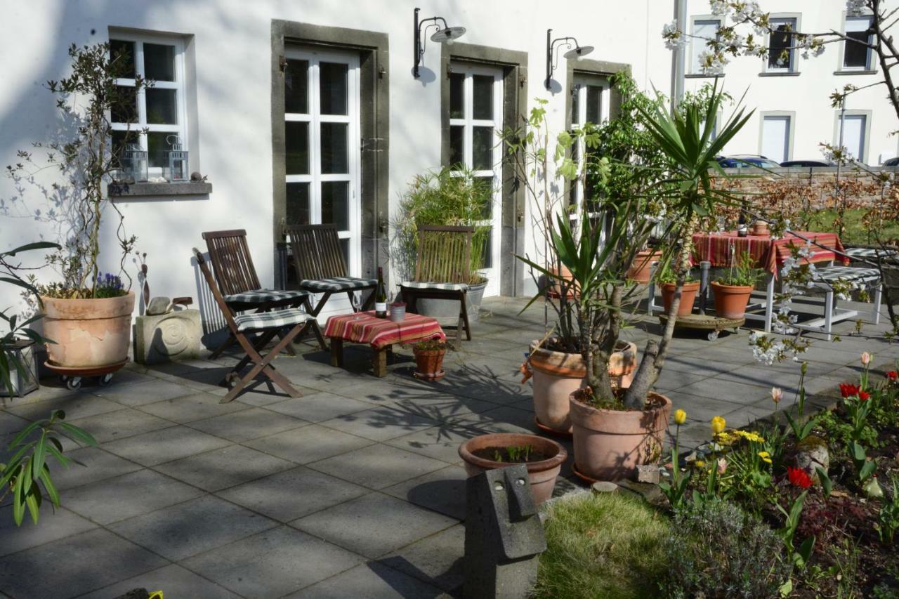 Stiftsherrenhaus Munstermaifeld Экстерьер фото